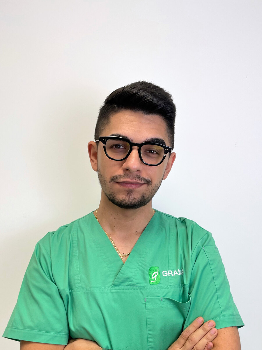 Dr. Slezinger Lorant